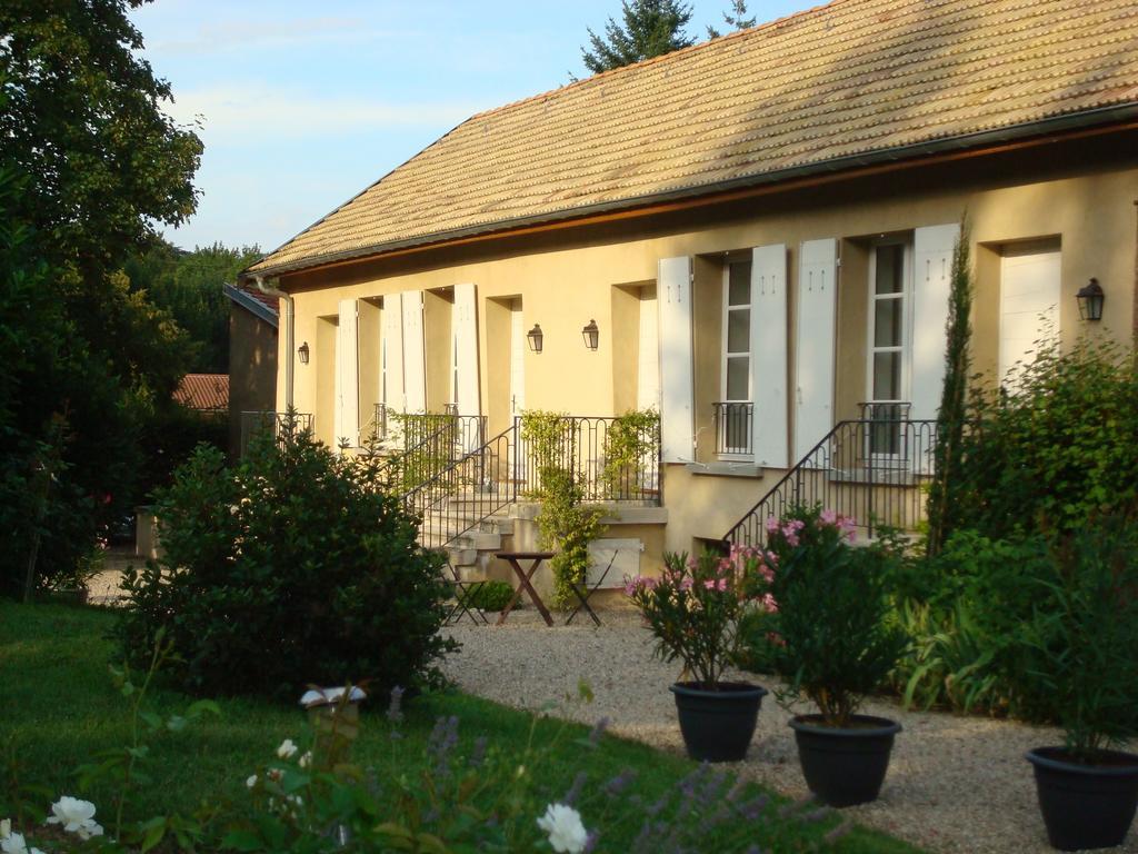 Les Communs Du Manoir Διαμέρισμα Écully Δωμάτιο φωτογραφία