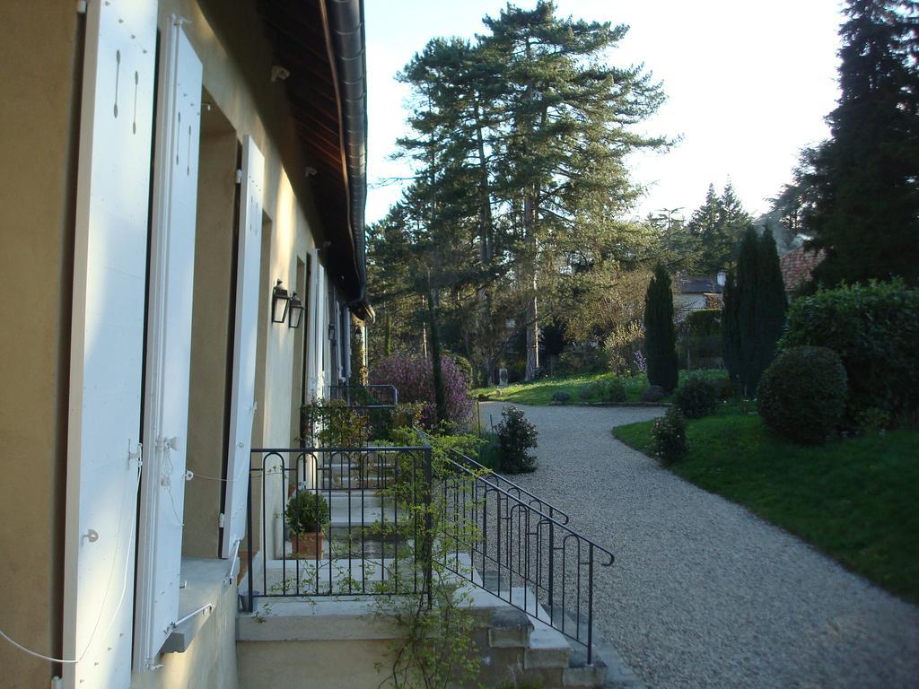 Les Communs Du Manoir Διαμέρισμα Écully Δωμάτιο φωτογραφία